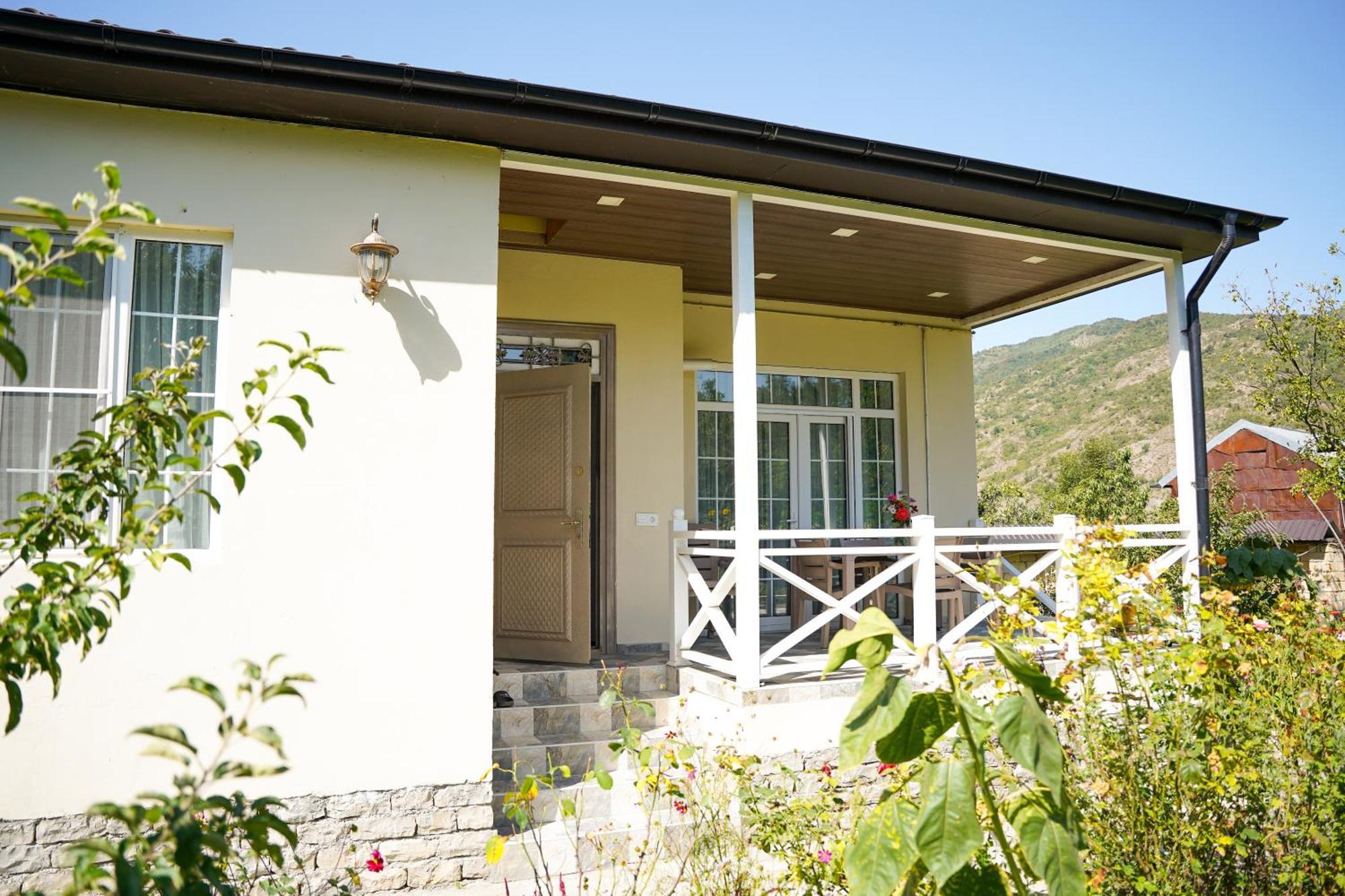 Holiday home Abbasov's Guest House-in Lahij Lahic