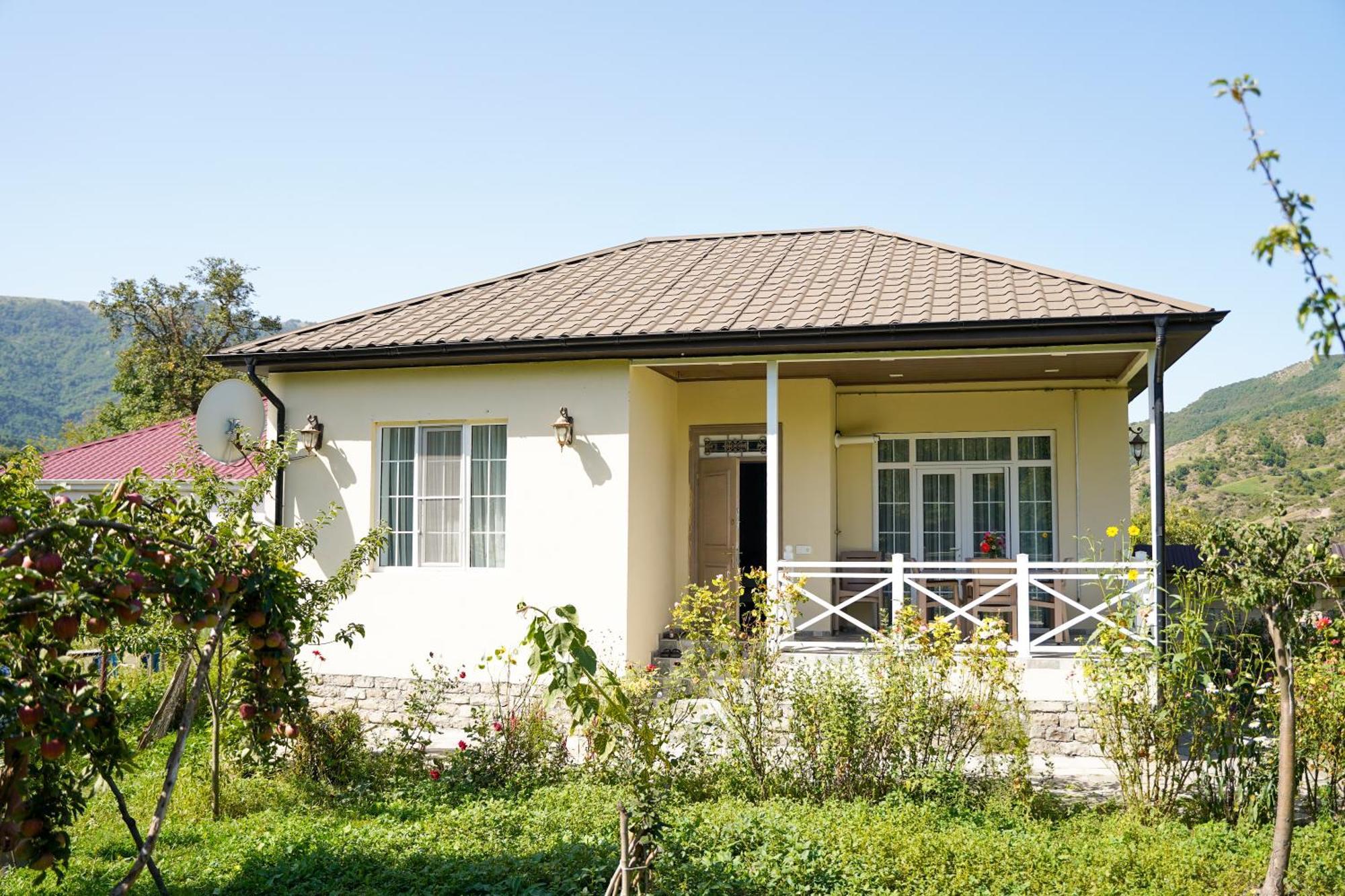 Abbasov's Guest House-in Lahij